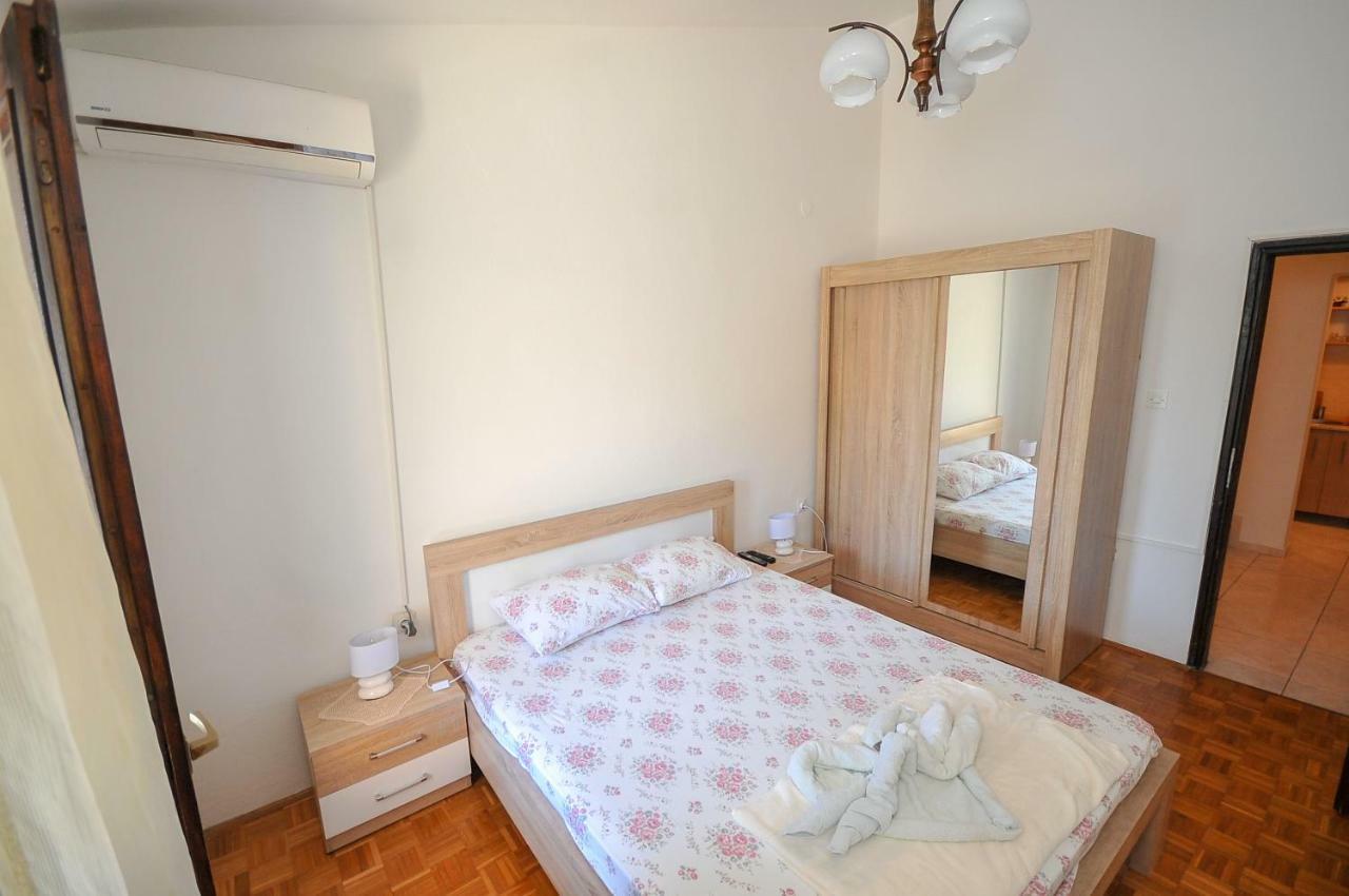 Apartments Kuc บาร์ ภายนอก รูปภาพ