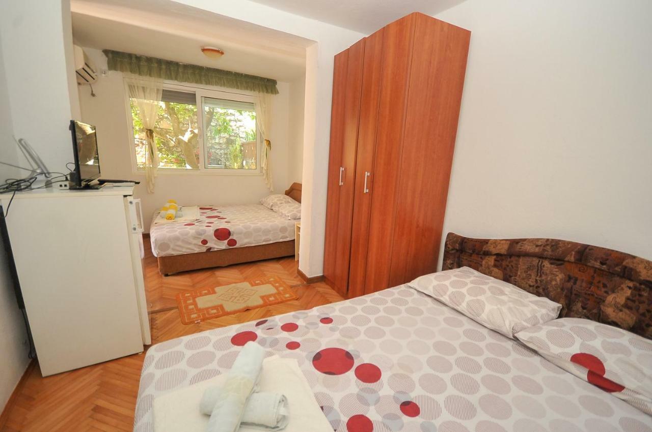 Apartments Kuc บาร์ ภายนอก รูปภาพ